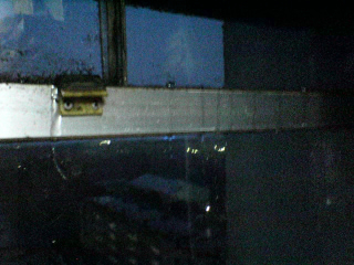 雨が... ^^; まぁ、古いからなぁ(苦笑)