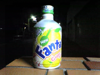 確かにグレープフルーツの苦味(皮付近の身の苦味が濃い感じ)までキッチリ再現してあって、GF好きにはイイかも(拙者は好きな味だ)