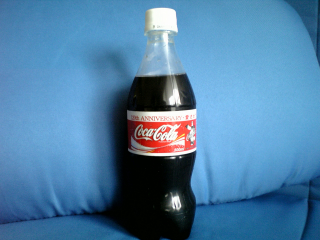 超久々にコッカコーラを飲もうよ♪
相変わらず炭酸がキツイ T_T