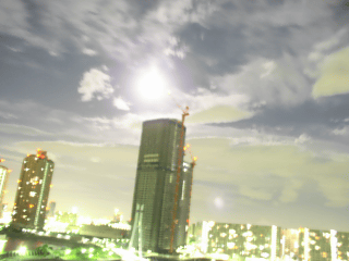 皐月闇を裂いて降る月光と流れる雲